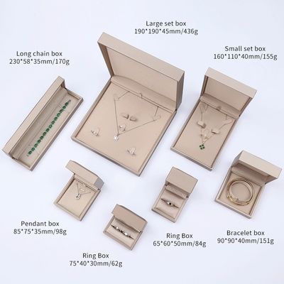 Quadratische Falschlederschmuckkiste, Elegante gebürstete Schmuckverpackung OEM