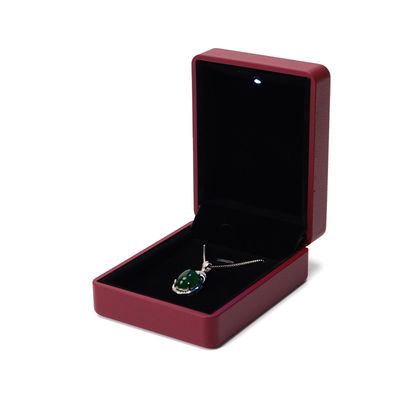 Custom Logo Seidenbildschirm Druck LED Schmucktasche mit Licht und Hanhong Datum rotem Leder