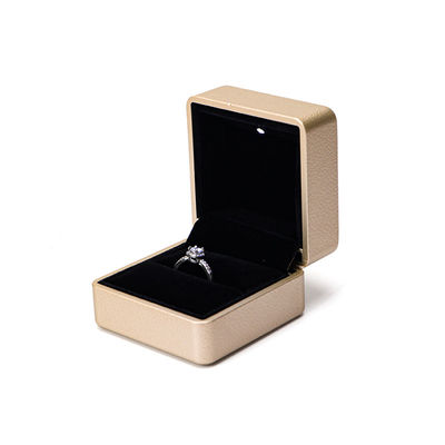 Schmuckpaket Hanhong Gold Led-Ringbox aus Leder mit Seidenbildschirmdruck und Licht