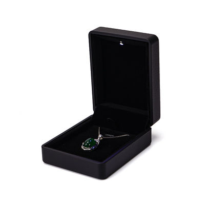 Hanhong Custom Ring Box mit leichten 6,5*6,5*4,5cm Größe Schwarzes Leder und Samtmaterial