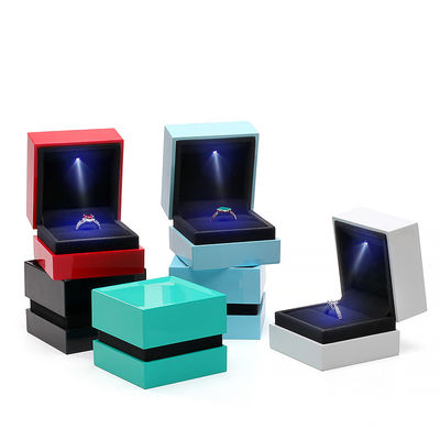 kaufen Hanhong Square Spray Paint Multikolor Schmuckschachtel mit Licht und Seidenbildschirmdruck online manufacture