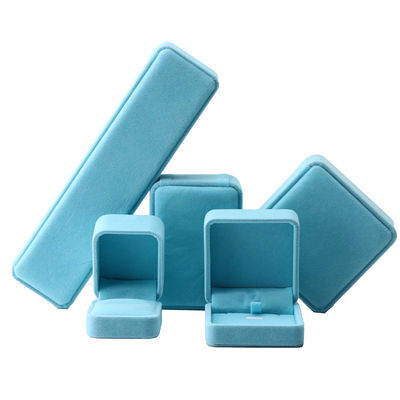 China Fertigung Großhandel High-End Handgefertigte Halskette Ring Box Schmuck Verpackung Custom Logo Luxus Quadrat Suede Samt Himmel Blau Schmuckbox
