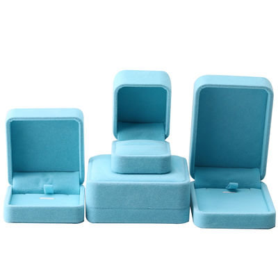 China Fertigung Großhandel High-End Handgefertigte Halskette Ring Box Schmuck Verpackung Custom Logo Luxus Quadrat Suede Samt Himmel Blau Schmuckbox