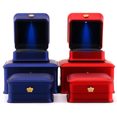 Mehrfarbiges LED-Armband Halskette Ringbox mit Plastik Samt Material von Hanhong