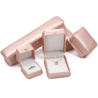 Custom Logo Schmuckschachtel Rose Gold Lederkrone Design für Ringe Ohrringe und Halsketten