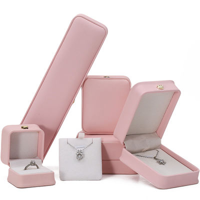 10*10*5cm rosa Leder Schmuckschachtel für Kronen Armbänder Anhänger und Ringe Custom Logo