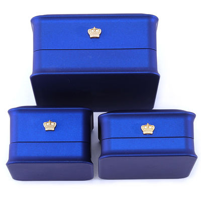 Custom Luxury Crown Jewelry Packaging Box mit LED-Licht und handgefertigtem neuesten Design
