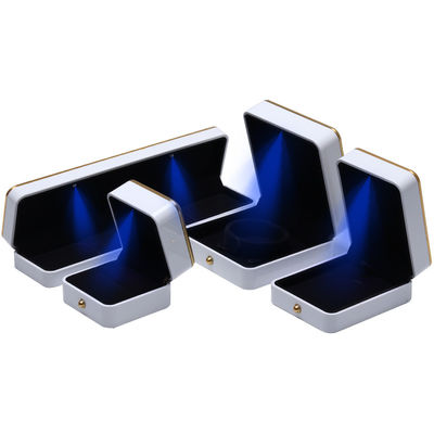 Custom Schmuckkasten Verpackung Gold Trim Plastik Schmuckkasten mit LED-Beleuchtung