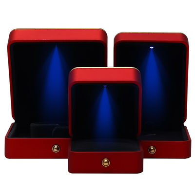 kaufen Kunststoff-Spray-Schaubild Quadrat Luxus Halskette Ring Rot LED Schmuckschachtel Handgefertigt online manufacture