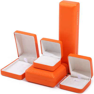 kaufen Custom Logo Rechteck Orange Leder Schmuckbox für Luxus Armband Halskette Lagerung online manufacture