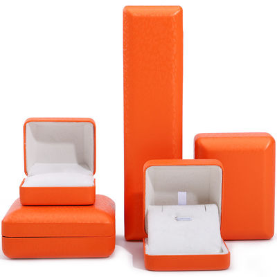 Custom Logo Rechteck Orange Leder Schmuckbox für Luxus Armband Halskette Lagerung