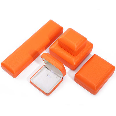 Custom Logo Rechteck Orange Leder Schmuckbox für Luxus Armband Halskette Lagerung