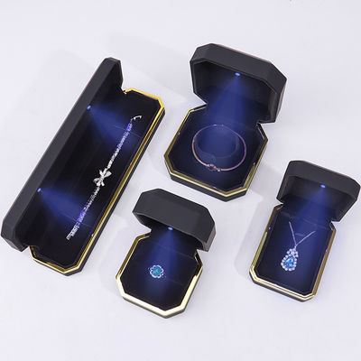 Handgefertigte Kunststoff-Velvet-Schmuckverpackung für Armbänder Ohrringe Anhänger Halskette Ring