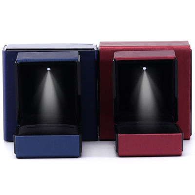 Schmuckverpackung Hanhong Custom Logo Led Leather Light Box für Armband Halskette und Ring