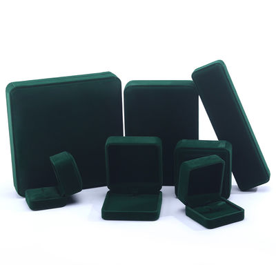 China Fertigung Großhandel High-End Handgefertigte Halskette Ring Box Schmuck Verpackung Custom Logo Luxus Quadrat Suede Samt Dunkelgrün Schmuck Box