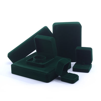 China Fertigung Großhandel High-End Handgefertigte Halskette Ring Box Schmuck Verpackung Custom Logo Luxus Quadrat Suede Samt Dunkelgrün Schmuck Box