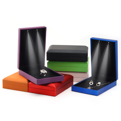 Hanhong Custom Logo Sprayfarbe Schmuck Verpackungskiste für Ohrringe Halskette Ring LED-Set