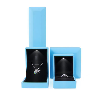 Rechteckig, maßgeschneiderte Größe Blauer LED Ring Schmuckkasten für Ohrringe Halskette Armband