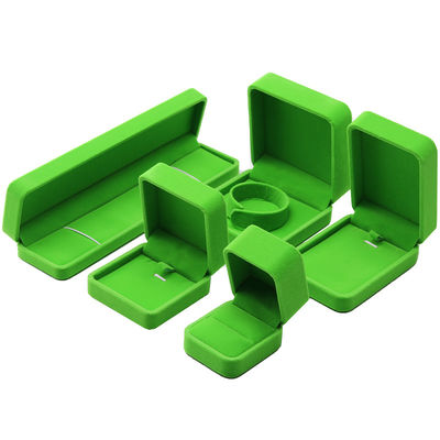 kaufen China Herstellung Großhandel High-End Handgemachte Halskette Ring Box Schmuck Verpackung Custom Logo Luxus Quadrat Samt hellgrün Schmuckschatulle online manufacture
