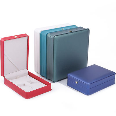 kaufen Rechteckig Handgefertigt Hanhong Custom Logo Box Krone Design Luxuriöse PU Leder Box Halskette Ring Schmuckbox online manufacture