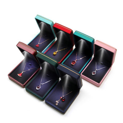 kaufen Schmuckverpackung mit Licht Hanhong Custom Logo Seidenbildschirmdruck Luxus-LED-Lagerbox online manufacture