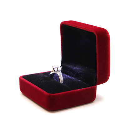 Samtschmuck-Set-Box in Luxus-Verpackungskiste für Armband Halskette Ring in Burgund