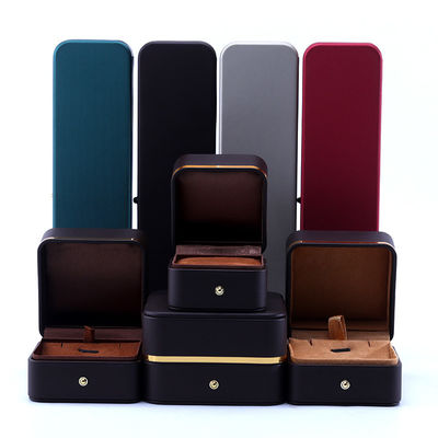kaufen Schmuck aus Leder für Ohrringe, Halsketten und Ringe online manufacture