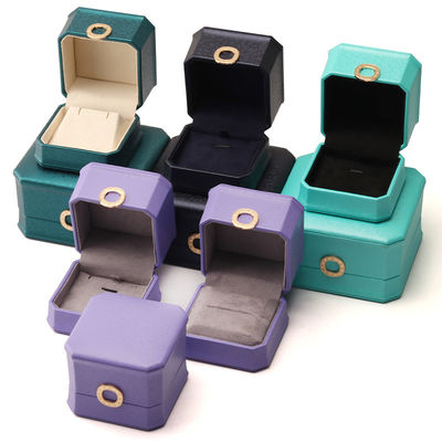 kaufen Quadratische Halskette Ring Box mit Metall Luxus Leder Schmuckbox Hanhong PU Leder Verpackung online manufacture