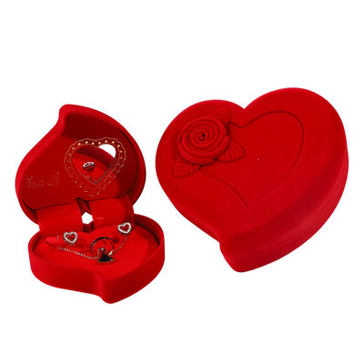 Samtschmuck-Kiste für roten Liebesring Halskette und Stud Ohrringe