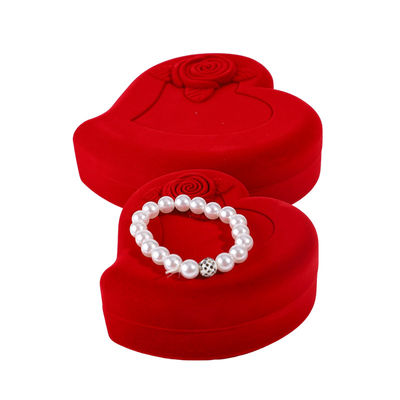 Samtschmuck-Kiste für roten Liebesring Halskette und Stud Ohrringe