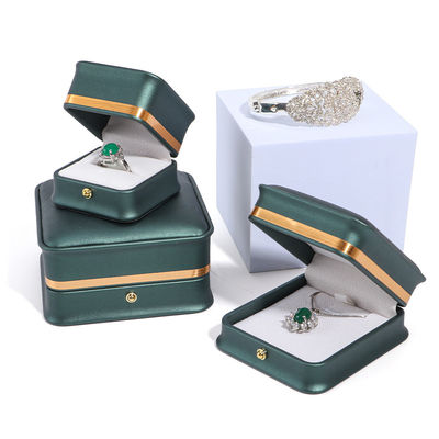 Custom Logo Dunkelgrüne Leder Schmuckbox mit Hanhong Verpackung und Samtverkleidung