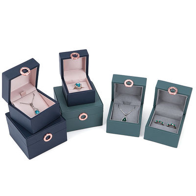 Schmuckverpackung Hanhong Vierblätterklee Luxus PU-Lederringkasten mit benutzerdefiniertem Logo