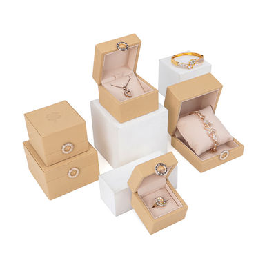 Schmuckverpackung Hanhong Vierblätterklee Luxus PU-Lederringkasten mit benutzerdefiniertem Logo