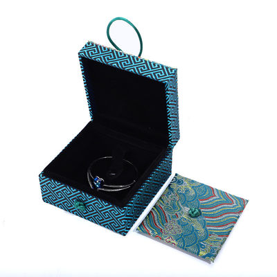 Schmuckverpackungskiste für Armbänder im Stil eines klassischen Halskreides Anhänger Aufbewahrungskiste 11*11*6,5 cm
