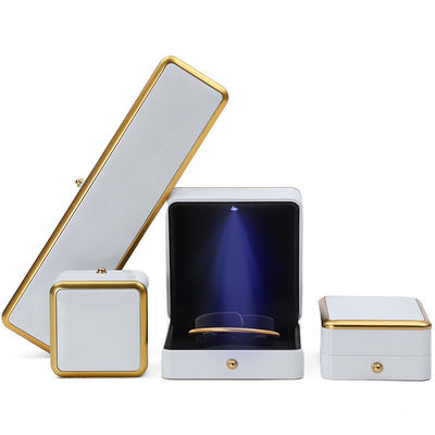 High-End Luxus-Licht-Up-Schmuckschachtel Schmucklager mit weichem Samtinneren