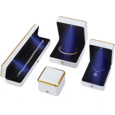 High-End Luxus-Licht-Up-Schmuckschachtel Schmucklager mit weichem Samtinneren
