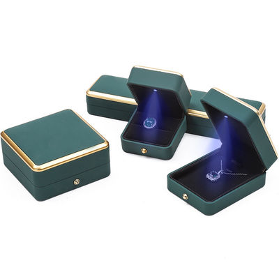 OEM Rechteck LED Schmuckbox Öko-freundlich für Armband Halskette Ohrringe Ring Verpackung