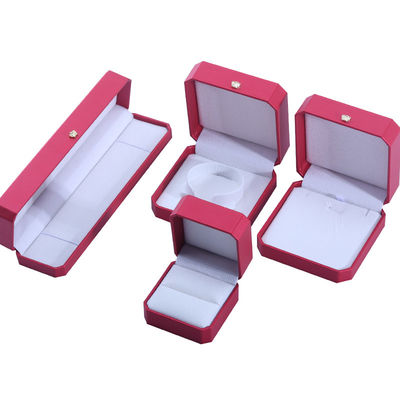kaufen Neueste Rechteck Hanhong Custom Rot PU Leder Armband Verpackungskiste für Schmucklager online manufacture