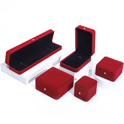 Luxuriöse rote Samt-Schmuckverpackungsbox für Halskette, Armband, Ohrringe, Ring