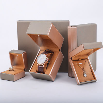 kaufen OEM PU Led Led Led Schmuckschachtel, Handy Quadrat Schmuck Luxus Verpackung Box Set online manufacture