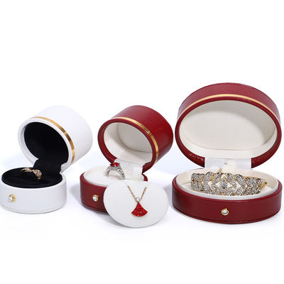 Customized Größe Weiße PU Leder Schmuckbox für kleine Reisen tragbare und funktionelle