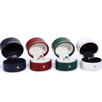 Customized Größe Weiße PU Leder Schmuckbox für kleine Reisen tragbare und funktionelle