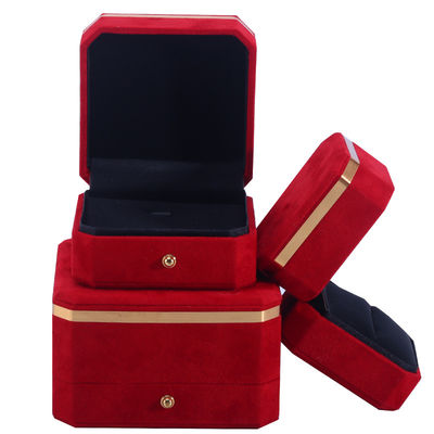 Großhandel Herstellung Halskette Ring Schmuck Set Verpackungskiste Schmuck Geschenkbox Custom Logo rotes Samt Schmuckbox mit goldenem Rand