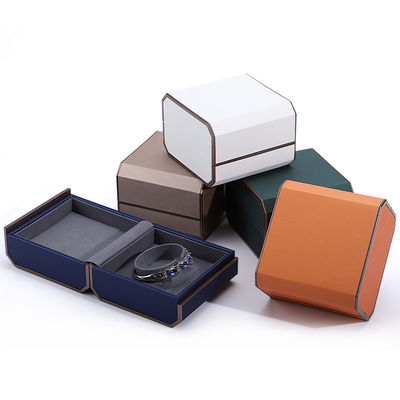 Weißes PU-Lederschmuckpaket für individuelle Größenringe Halsketten und Armbänder