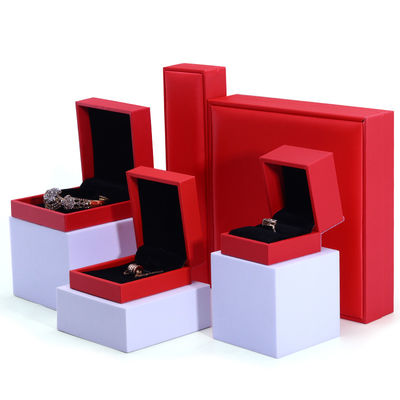 kaufen Custom Marke Rot Falsches Leder Schmuckschachtel Luxus Schmuckschmuckschachtel Verpackung online manufacture