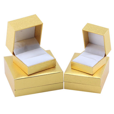Großhandel Luxus-Schmuck-Box personalisierte High-End-Konnektur Armband Ohrringe Ring Schmuck-Set Verpackung Kartonpapier gelb Flip Schmuck-Box mit Logo