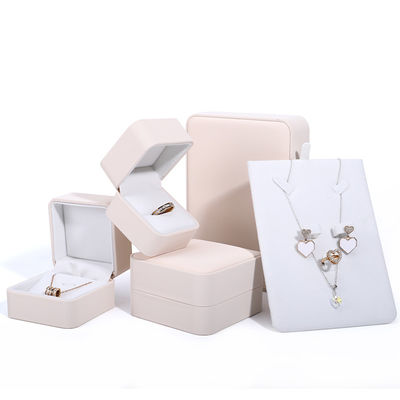 Luxus-Halsband-Verpackungskiste mit weißem PU-Leder und Samtfolie