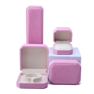 kaufen Achselartige Form Pink Flannelette Schmuckkasten für Halskette Armband Ring Neuer Stil online manufacture