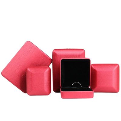 Rote PU-Lederschmuckbox für Ringe und Sets angepasst Hanhong Design Eisenmaterial