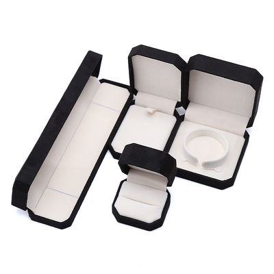 Elegante, handgefertigte, schwarze, achteckige Samt-Schmuckschatulle für Halsketten, Ohrringe, Armbänder und Ringe zur Verpackung